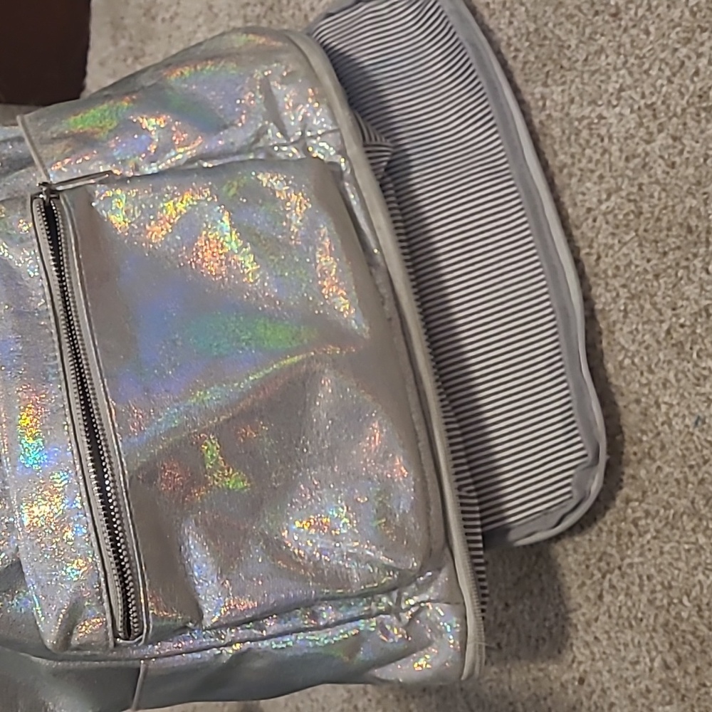 Backpack - Picture 4 of 4